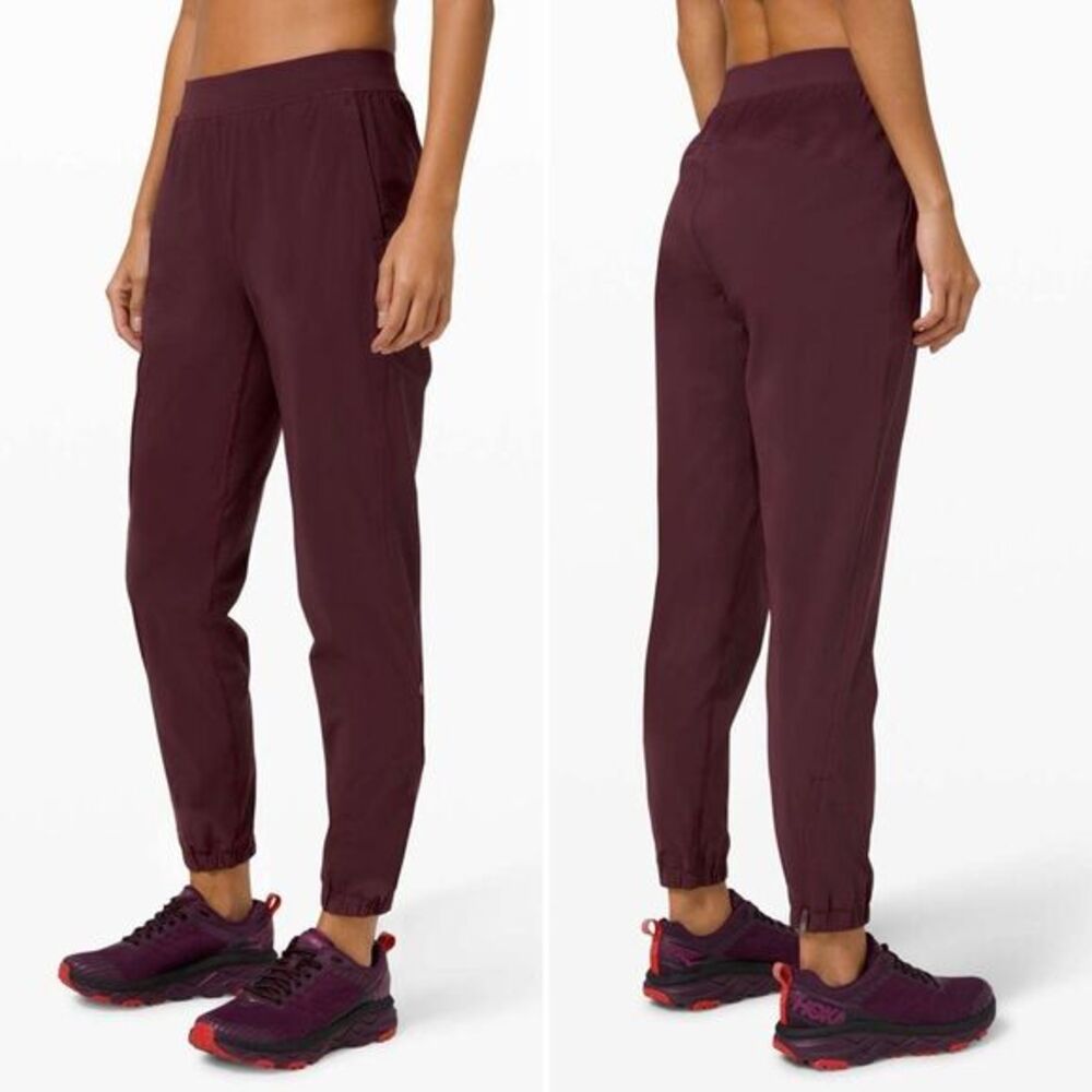 Lululemon Adapted State Jogger in Cassis Size 8